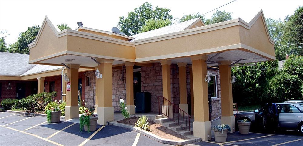 Budget Inn Falls Church Exterior foto