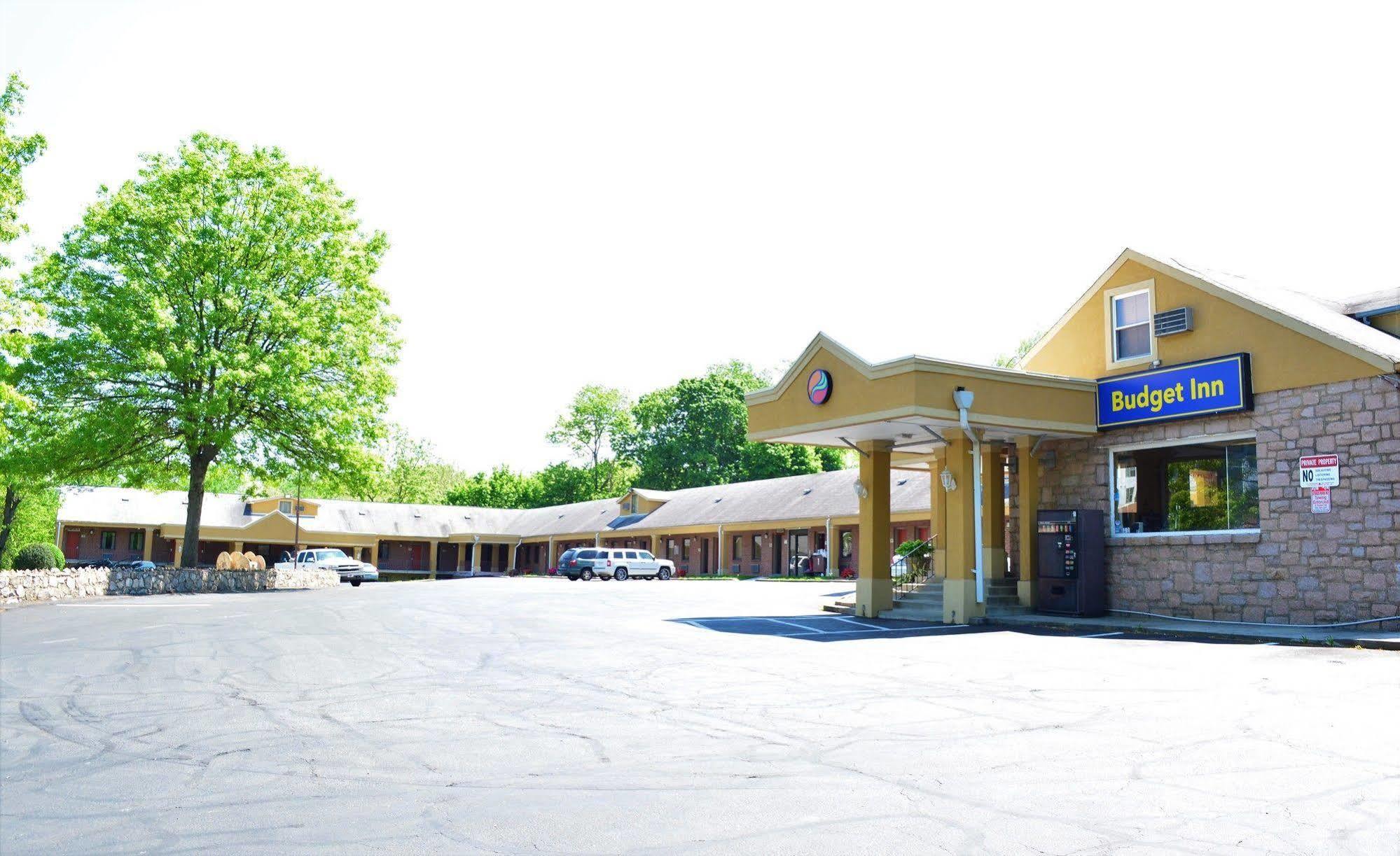 Budget Inn Falls Church Exterior foto